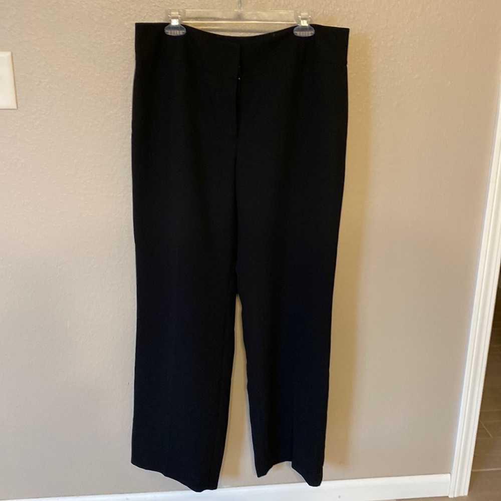 Jones Studio Woman’s dress pants. Sz. 14.